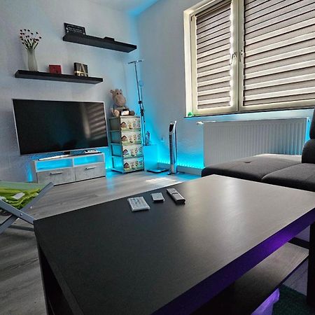 Zimmer In Bilk-Zentrum Duesseldorf Apartment Bagian luar foto