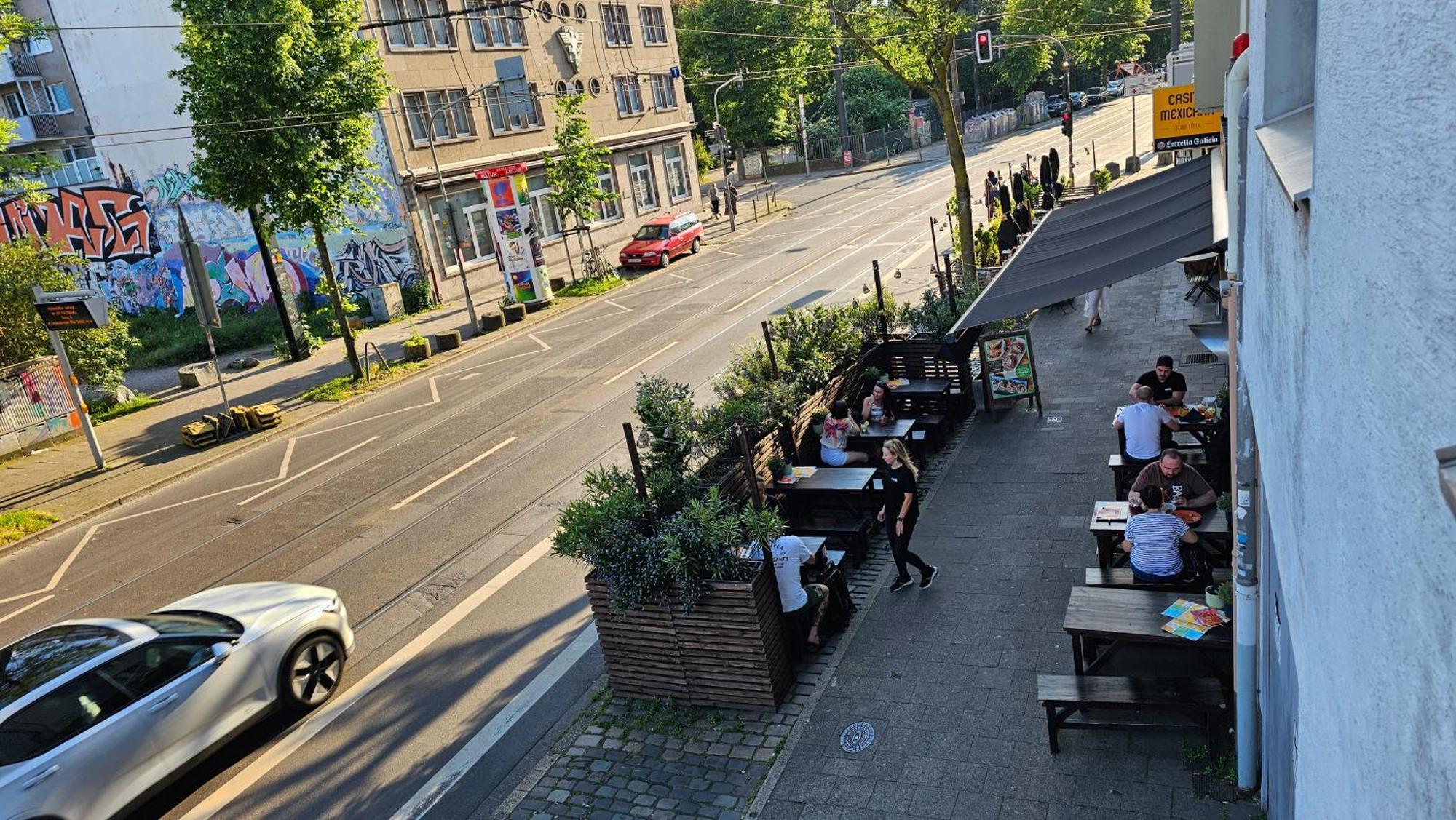 Zimmer In Bilk-Zentrum Duesseldorf Apartment Bagian luar foto