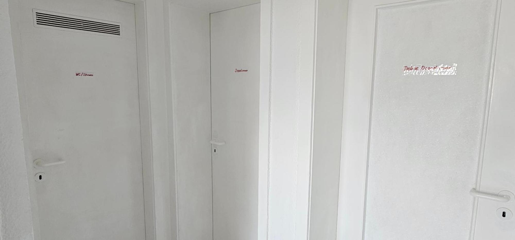 Zimmer In Bilk-Zentrum Duesseldorf Apartment Bagian luar foto